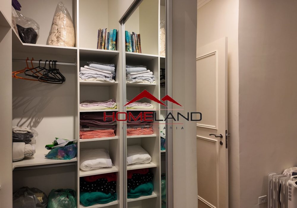 444-suite1 closet